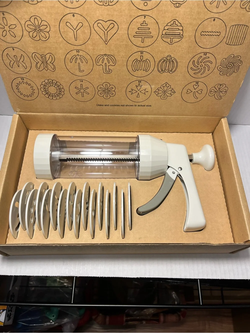 Pampered chef cookie press